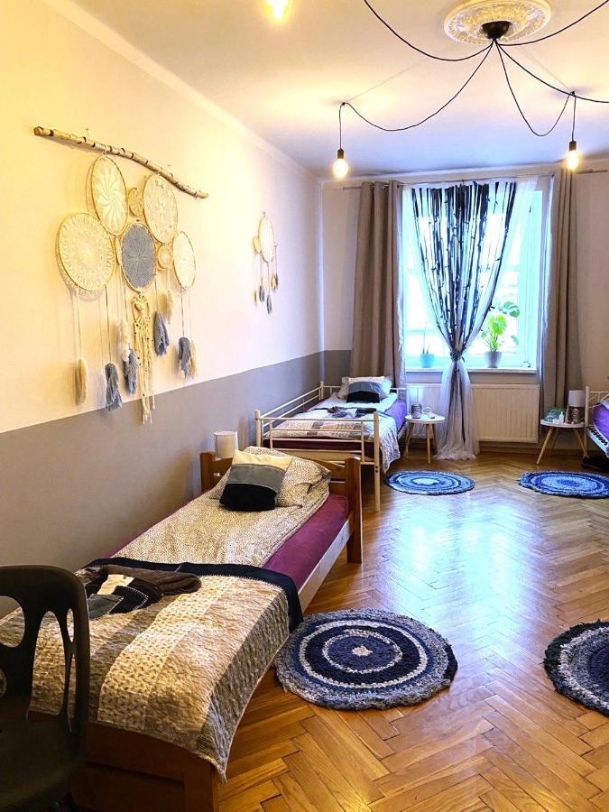 Lares And Penates Apartment คราคูฟ ภายนอก รูปภาพ